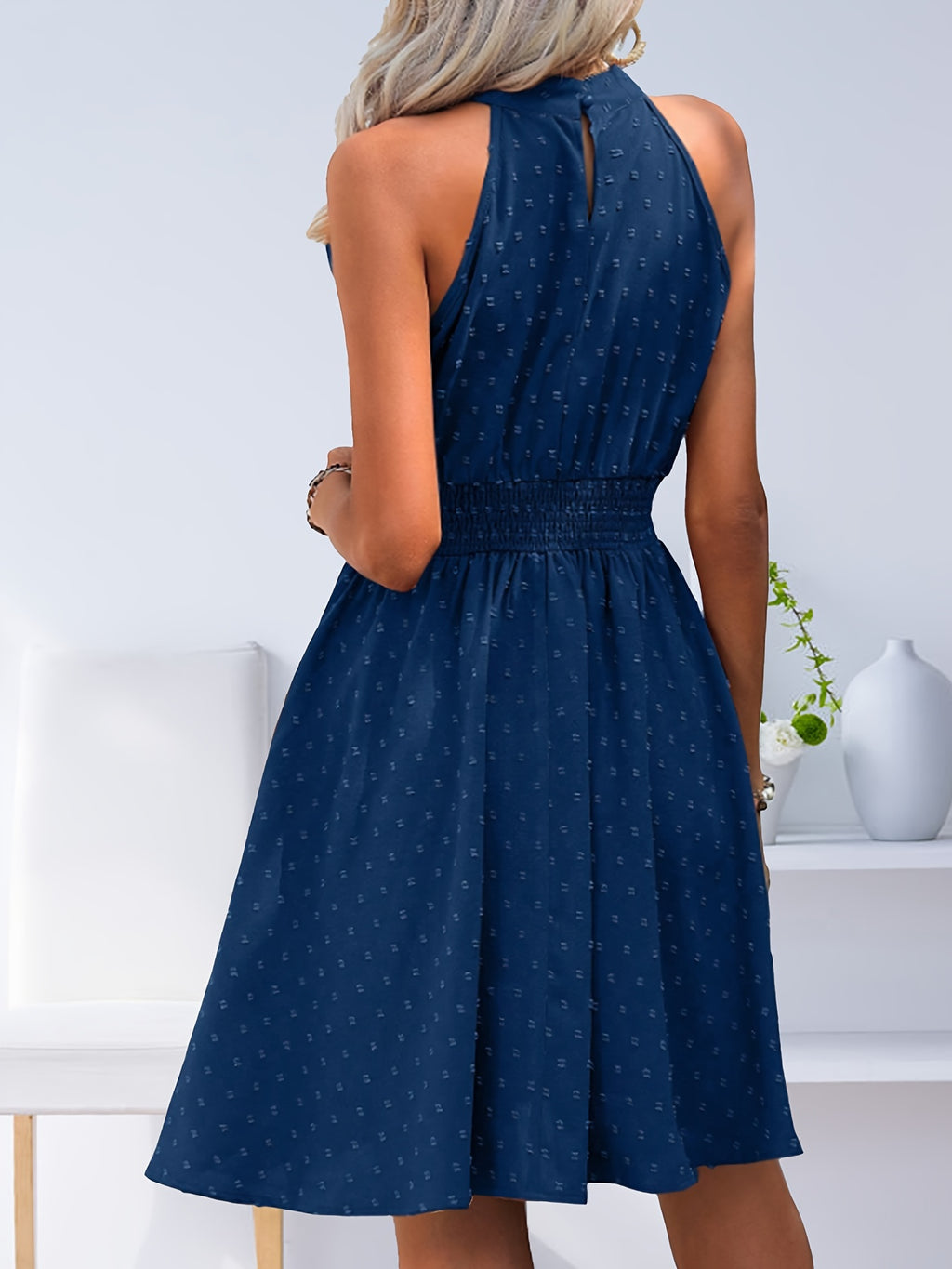 Chic Swiss Dot Halter Neck Dress - Vintage-Inspired, Feminine Ruched Waist - Flattering Sleeveless Design - Perfect for Modern Womens Everyday Glamour